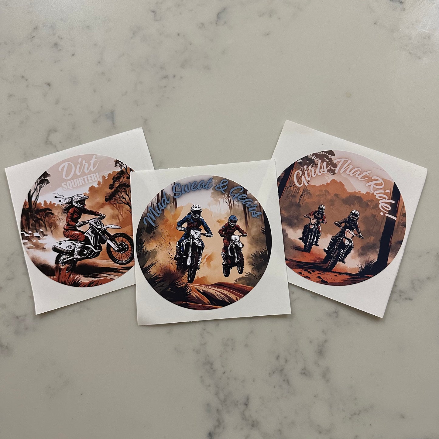 DIRT DIVAS - Circle stickers